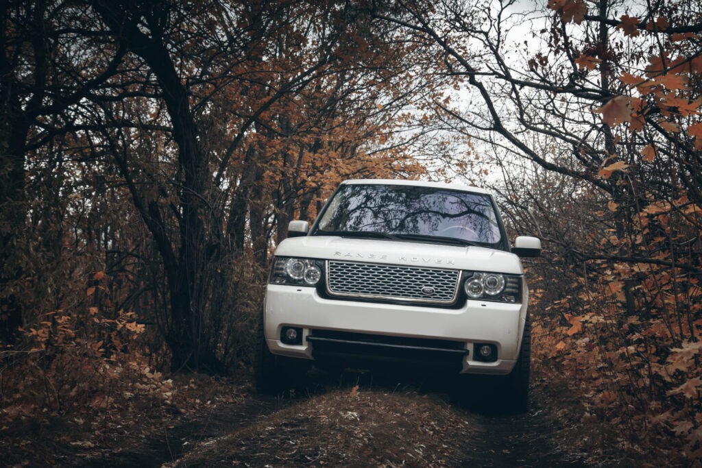 Dlaczego Range Rover opuszcza zawieszenie po nocy? Najczęstsze przyczyny i skuteczna diagnostyka 1 Range Rover