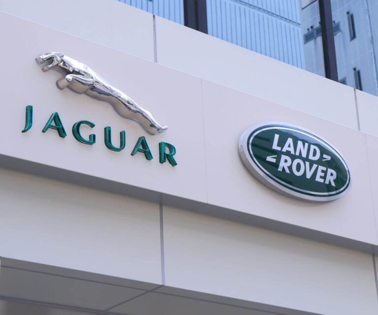 Logo Jaguara i Land Rovera